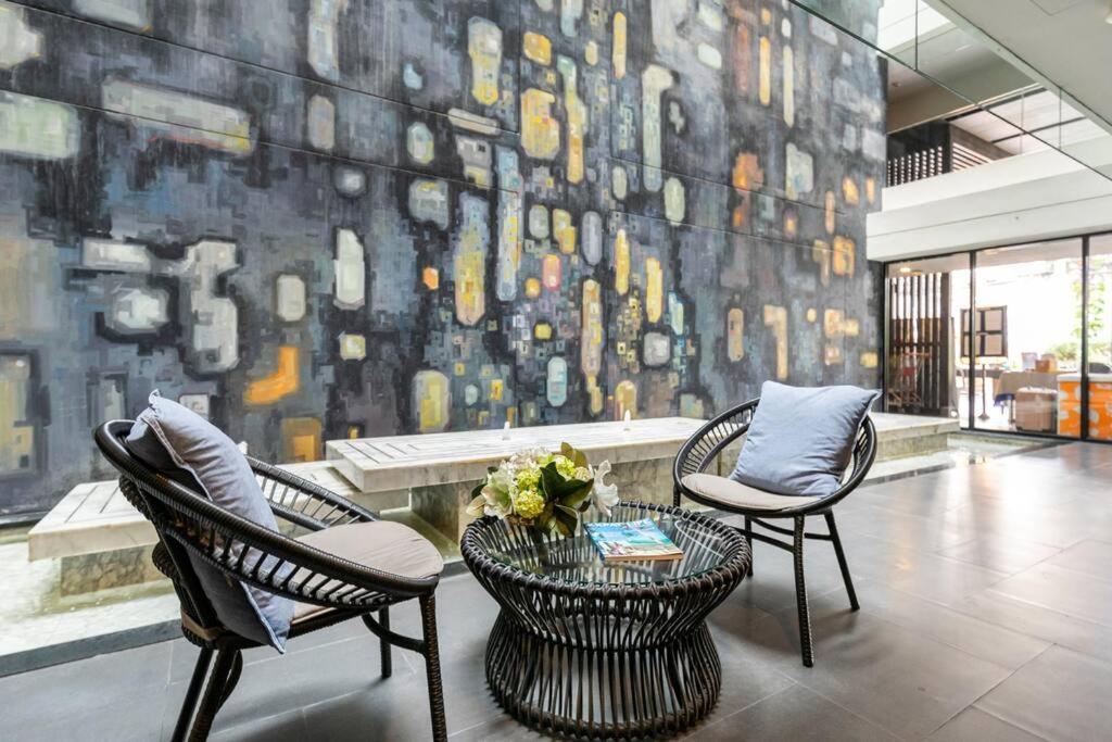 Stylish 1 Bedroom, Nice Pool,Bts Asok, Sukhumvit 曼谷 外观 照片