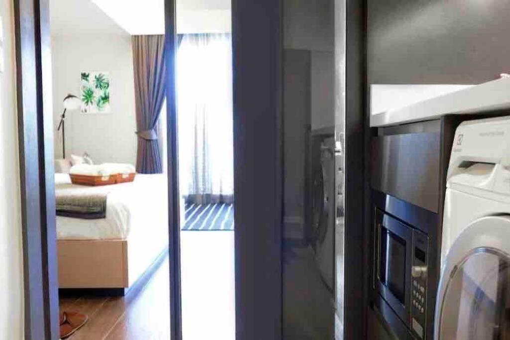 Stylish 1 Bedroom, Nice Pool,Bts Asok, Sukhumvit 曼谷 外观 照片